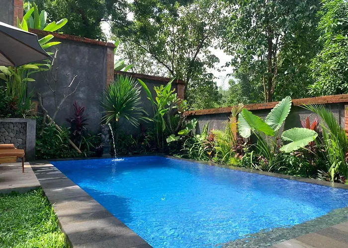 The Manja & Retreat Lovina Hotel